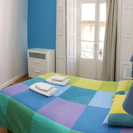 Leon Hostel אכסניה