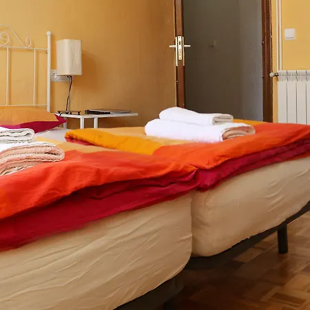 Leon Hostel Хостел