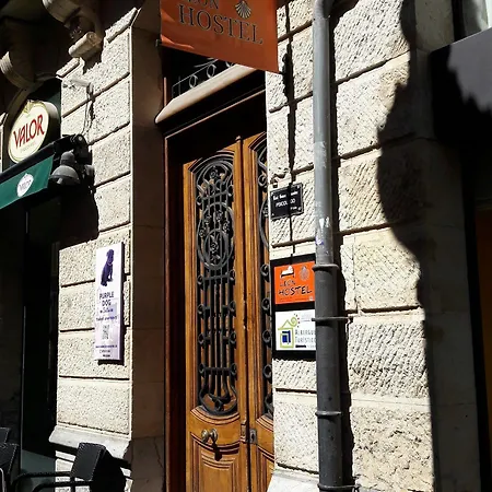Leon Hostel Хостел