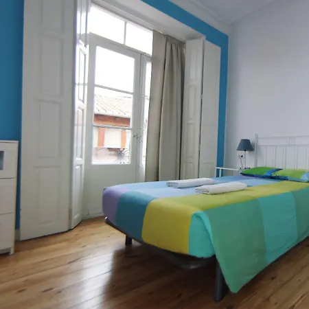 Leon Hostel *