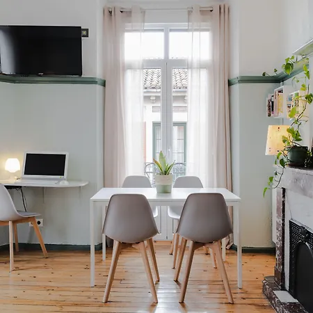 Leon Hostel אכסניה *