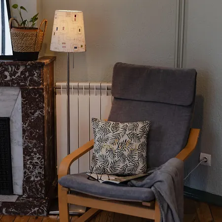 Leon Hostel לאון