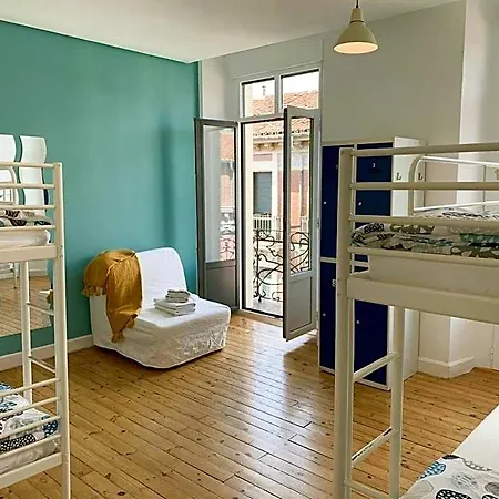 Leon Hostel Хостел Леон