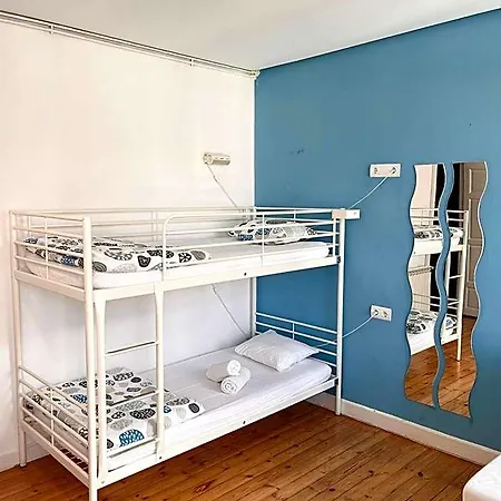 Leon Hostel Хостел Леон
