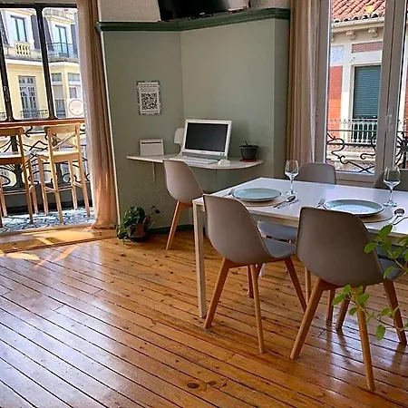 Хостел Leon Hostel Леон