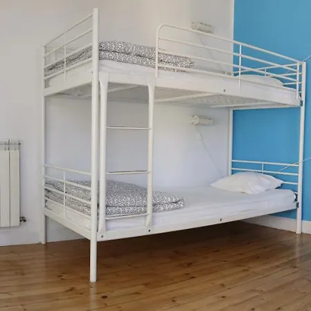 Leon Hostel *
